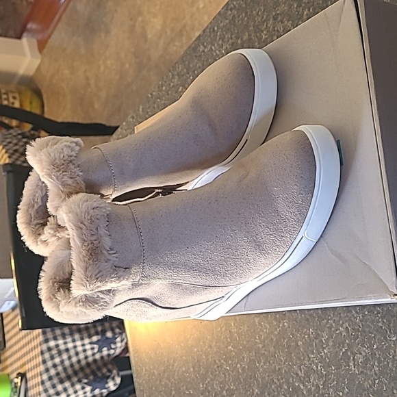 Maurices Taryn Fur Sneaker Wedge - Picture 1 of 3